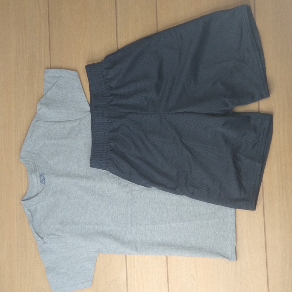 Bundle ! Boy's Grey Cotton Tee & Basketball Shorts Size: S/Ch (6-7)